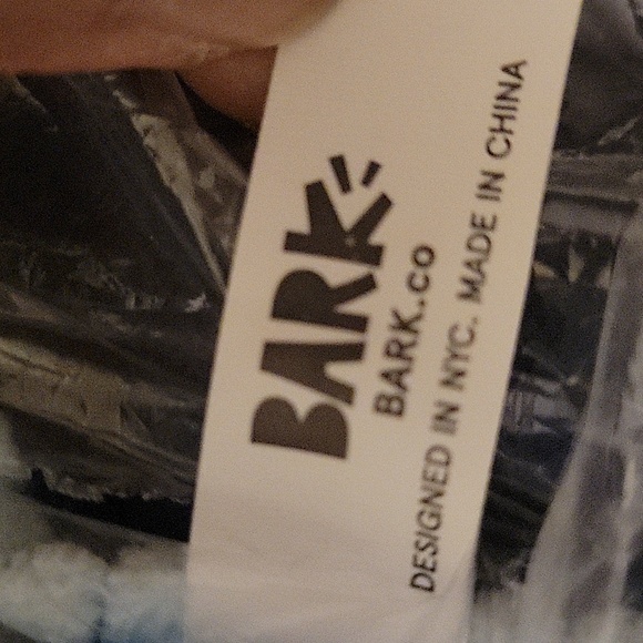 Bark SQUEAK! Blue and White Hanukkah Dog Toy Set - Picture 14 of 15